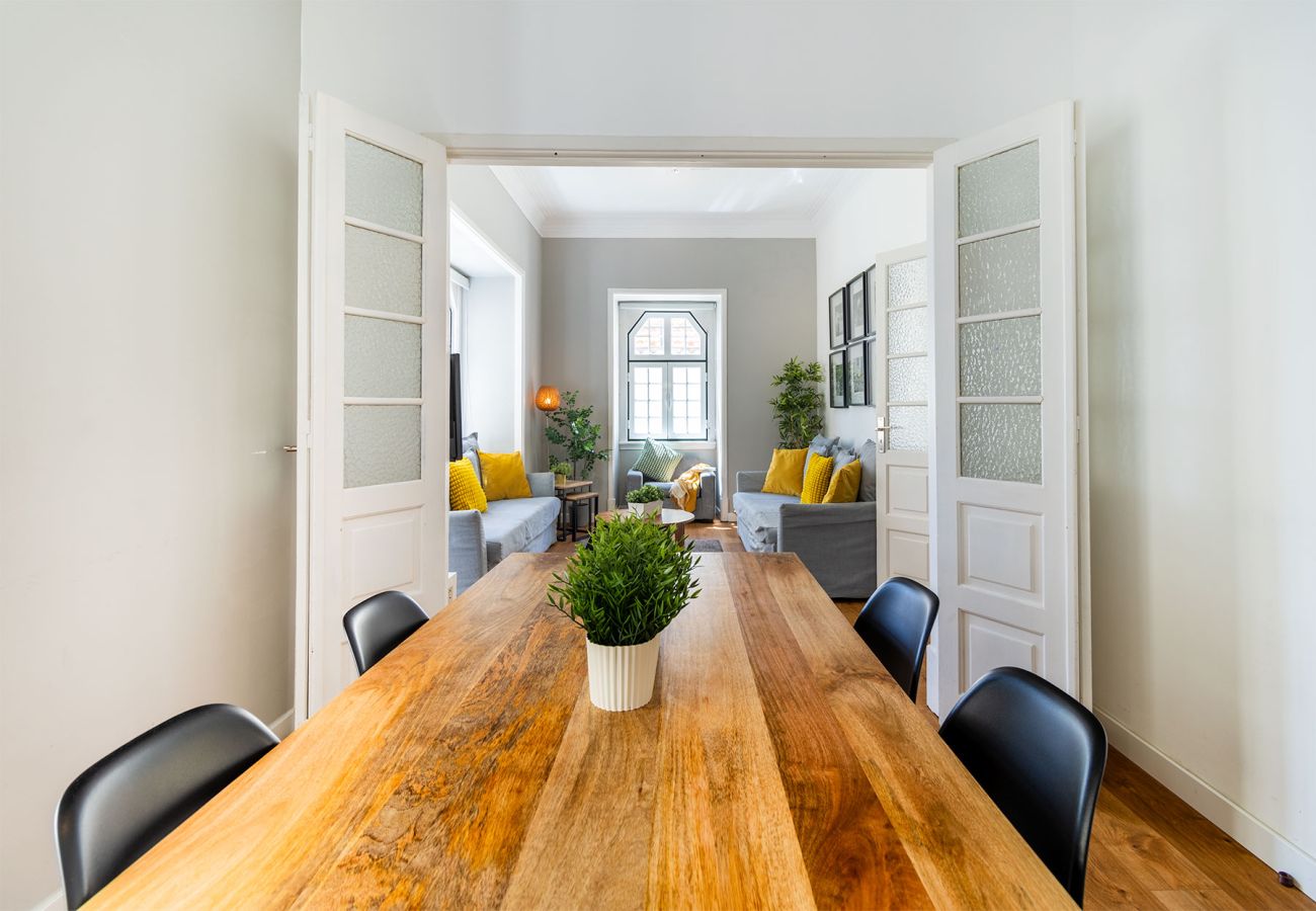 Apartamento em Lisboa - Central Chiado RC by Central Hill