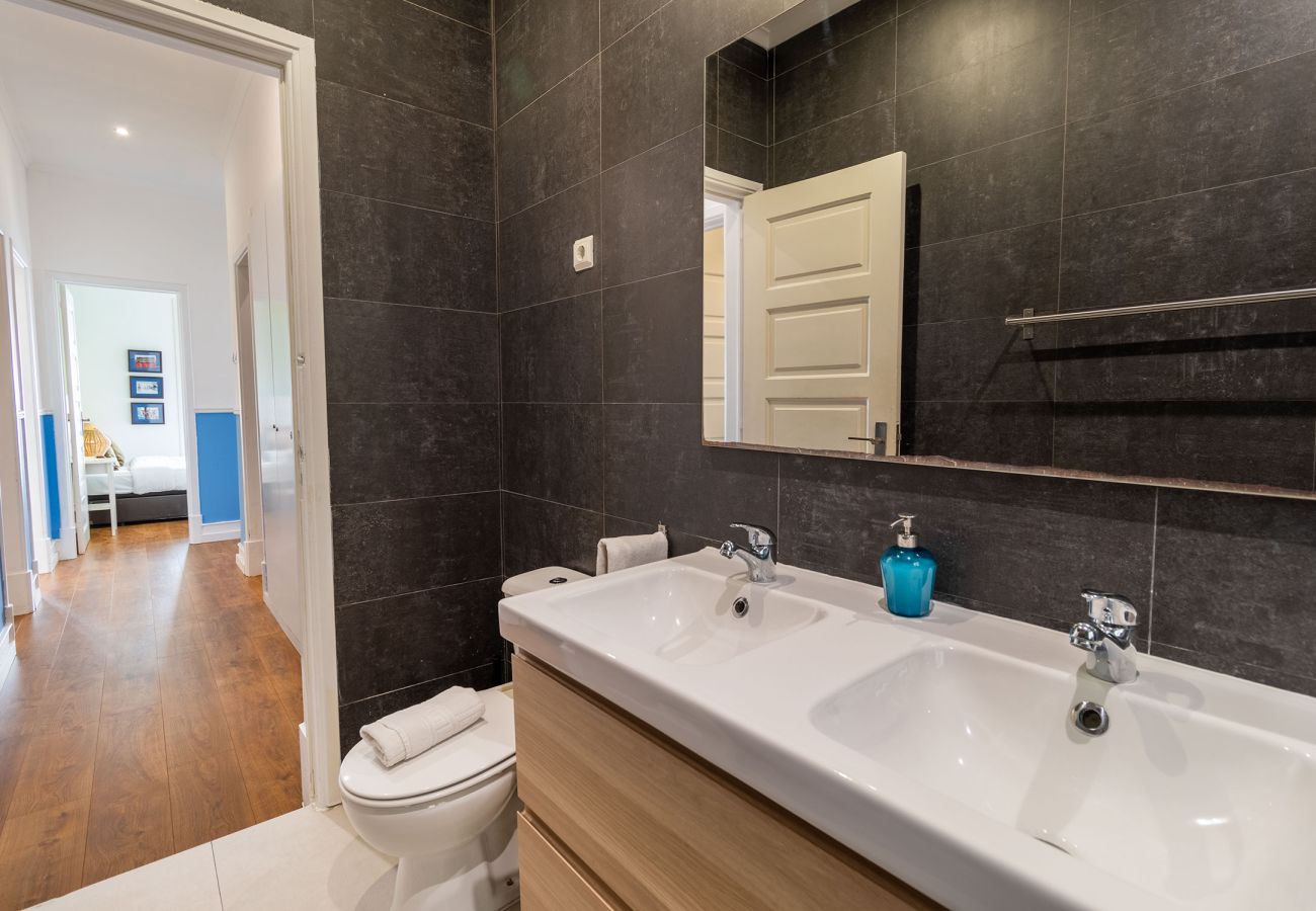 Apartamento em Lisboa - Central Chiado 1E by Central Hill