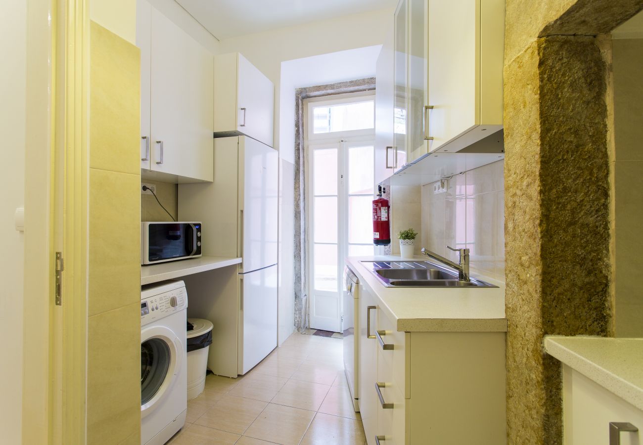 Apartamento em Lisboa - Central Apt w/Patio up to 17guests by Central Hill