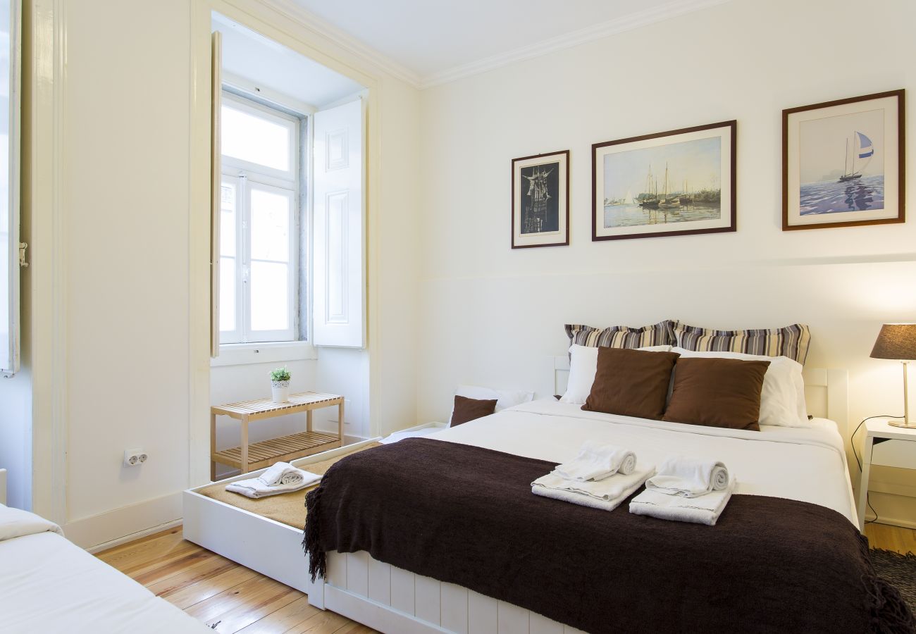 Apartamento em Lisboa - Central Apt w/Patio up to 17guests by Central Hill