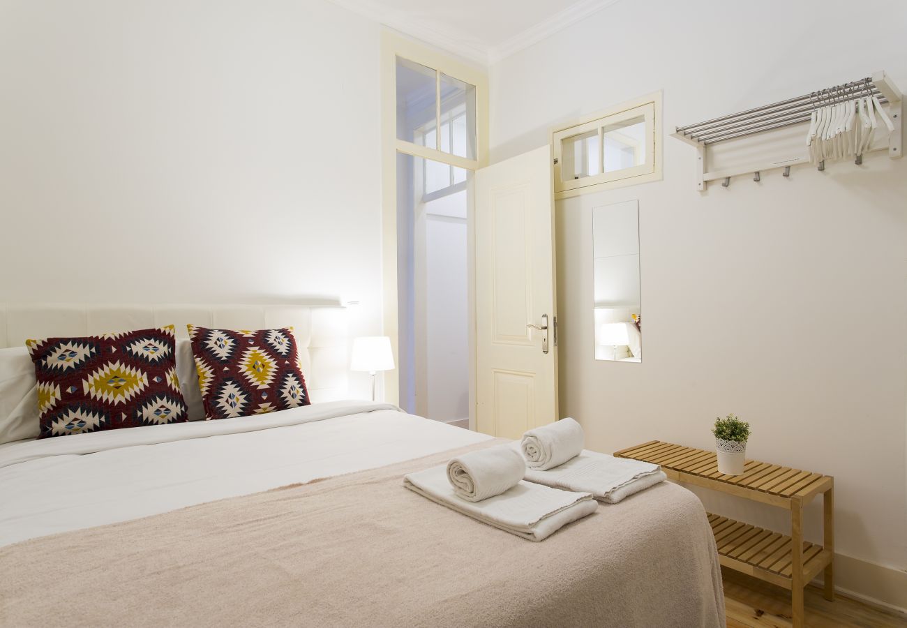 Apartamento em Lisboa - Central Apt w/Patio up to 17guests by Central Hill