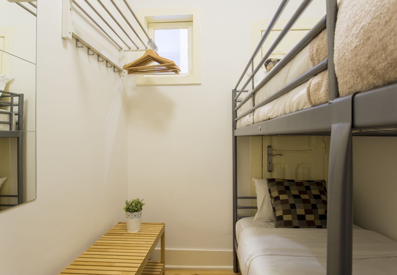 Apartamento em Lisboa - Central Apt w/Patio up to 17guests by Central Hill