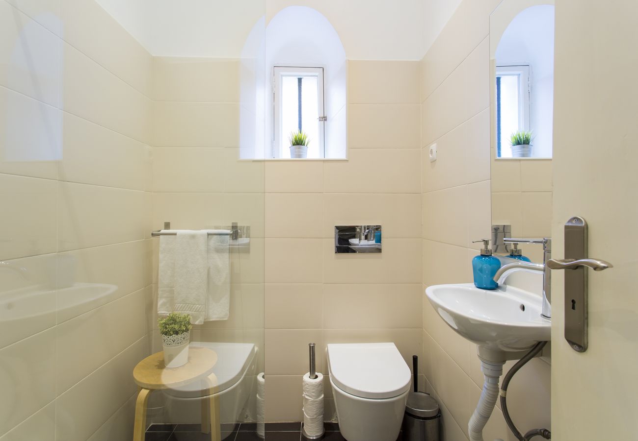 Apartamento em Lisboa - Central Apt w/Patio up to 17guests by Central Hill