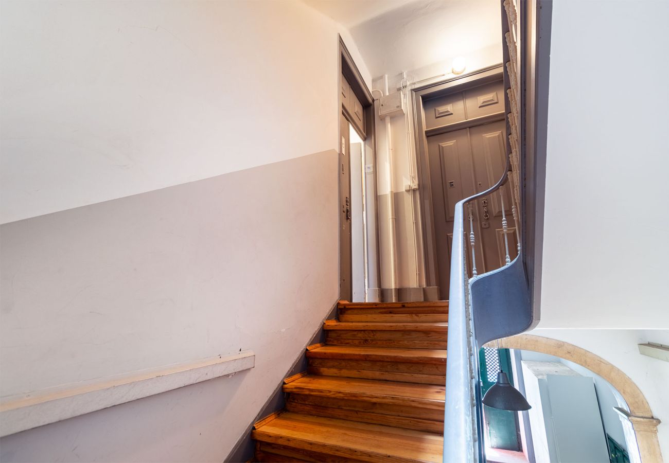 Apartamento em Lisboa - Large Bairro Alto 1 up to 22guests by Central Hill