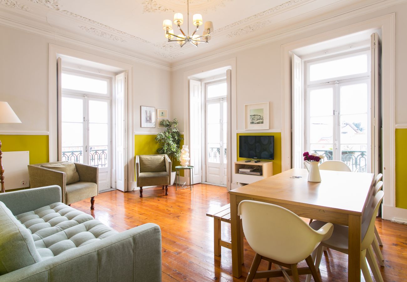 Apartamento em Lisboa - Large Bairro Alto 2 up to 22guests by Central Hill