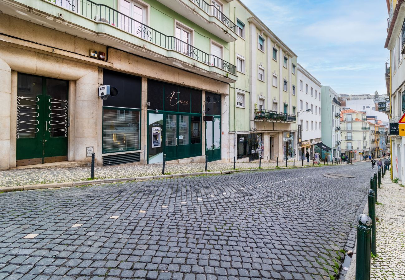 Apartment in Lisbon - Cozy Downtown Avenue 3D by Central Hill