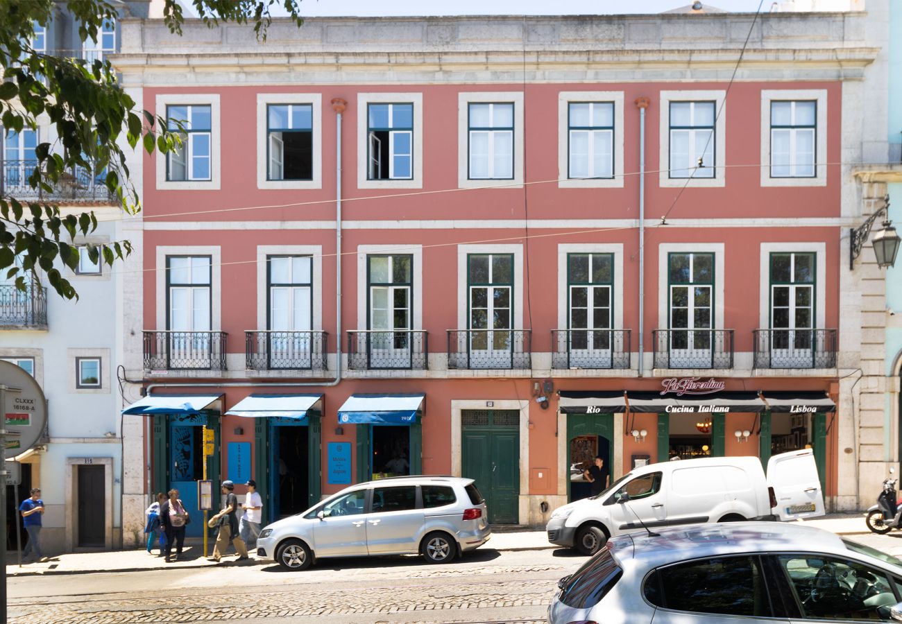 Apartment in Lisbon - Big Bairro Alto 2D up to 25 guests by Central Hill