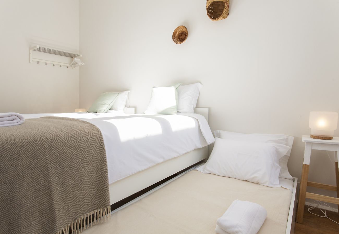 Apartment in Lisbon - Big Bairro Alto 2E up to 27 guests by Central Hill