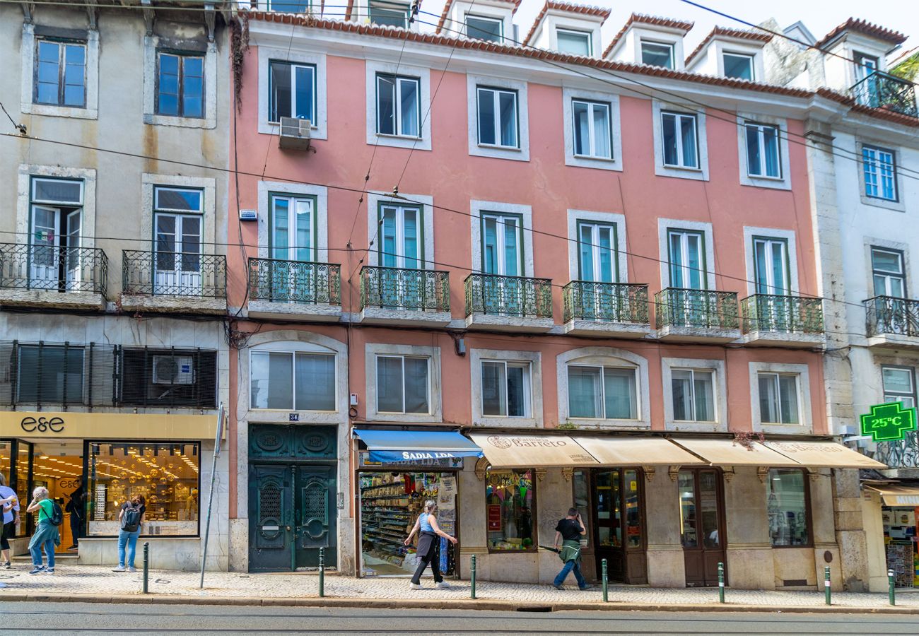 Apartment in Lisbon - Big Flat w/Terrace up to 22guests by Central Hill