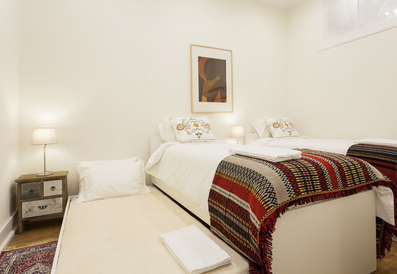 Apartamento en Lisboa ciudad - Big Bairro Alto 2D up to 25 guests by Central Hill