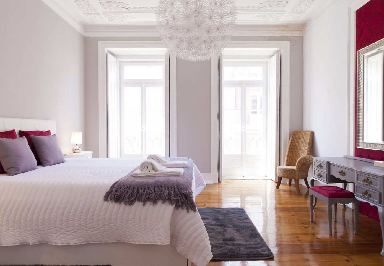 Apartamento en Lisboa ciudad - Bairro Alto w/ View up to 20guests by Central Hill