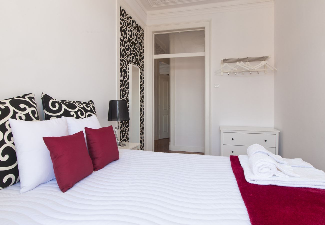 Apartamento en Lisboa ciudad - Bairro Alto w/ View up to 20guests by Central Hill