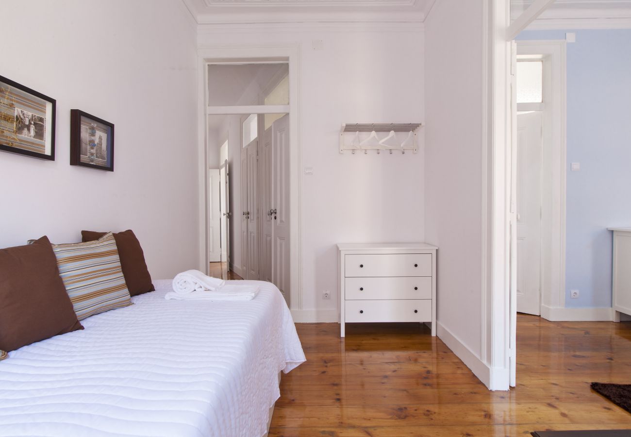 Apartamento en Lisboa ciudad - Bairro Alto w/ View up to 20guests by Central Hill