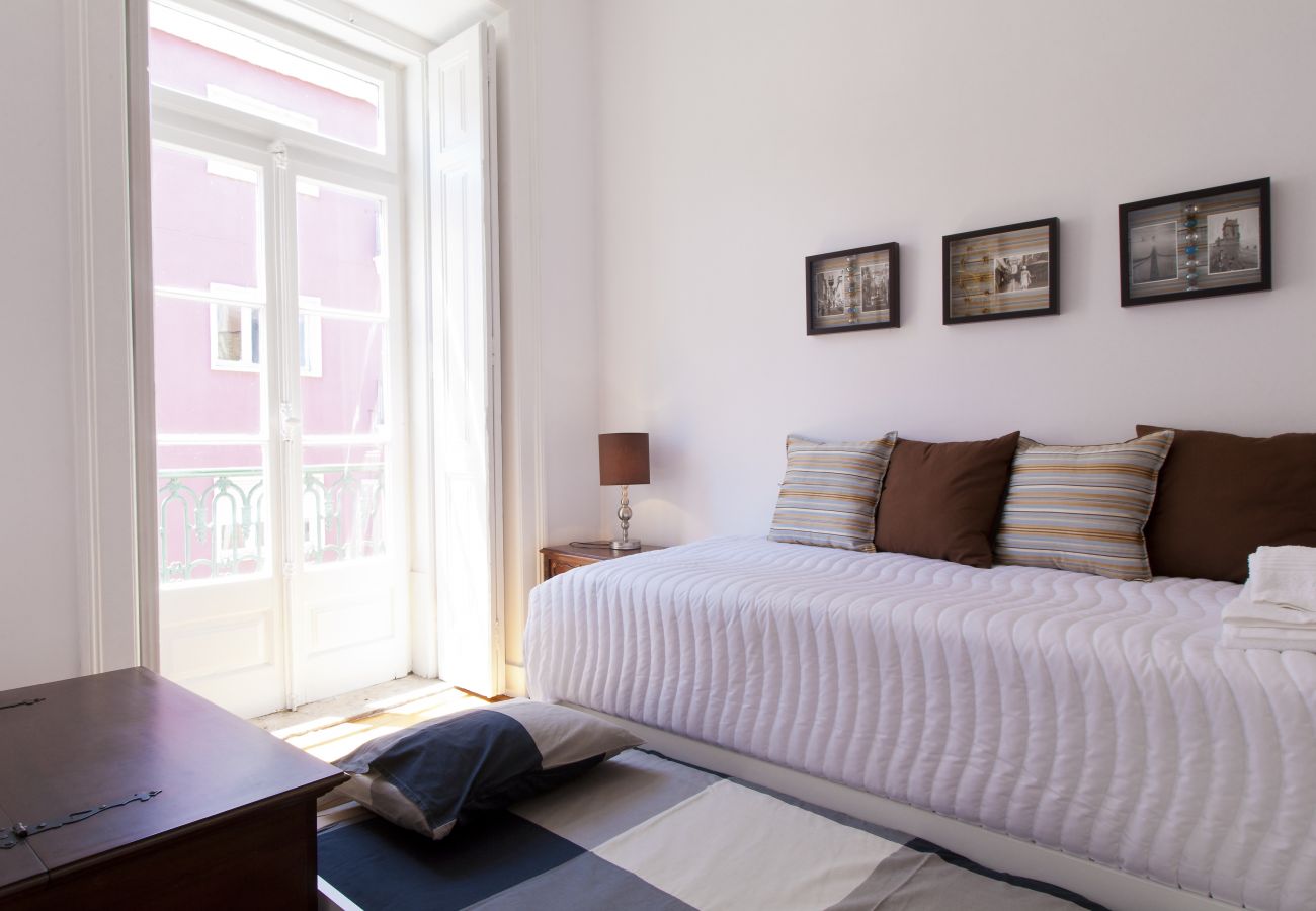 Apartamento en Lisboa ciudad - Bairro Alto w/ View up to 20guests by Central Hill