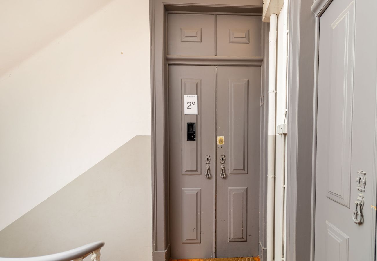 Apartamento en Lisboa ciudad - Bairro Alto w/ View up to 20guests by Central Hill